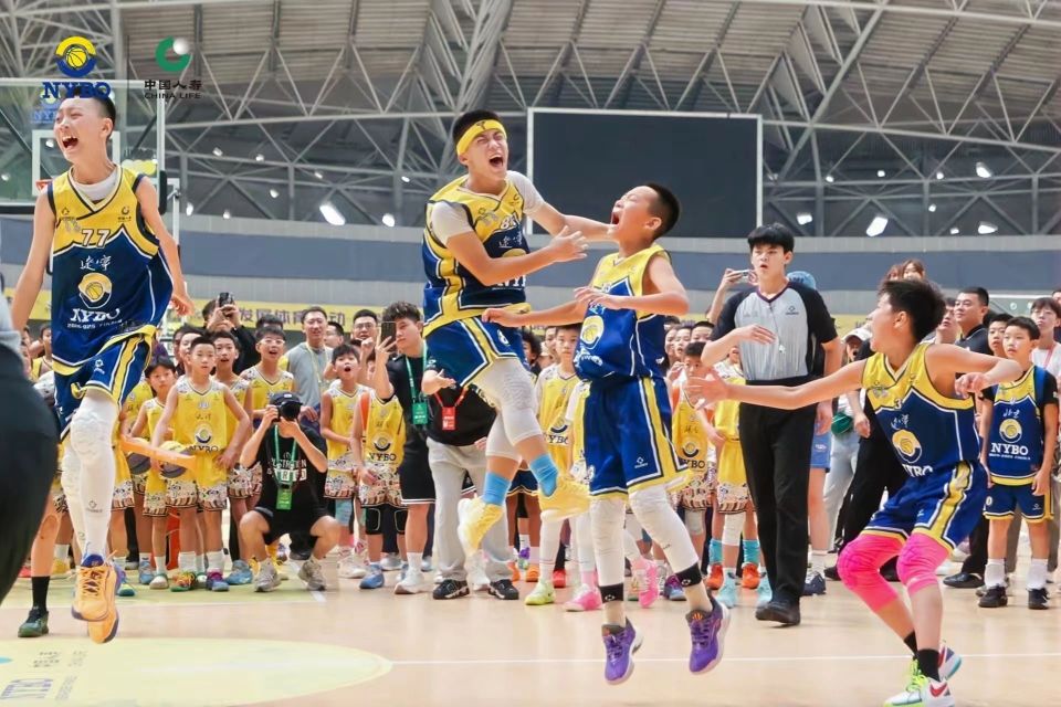 在内蒙古鄂, src, 篮球的精气 在内蒙古鄂, src, 篮球的精气