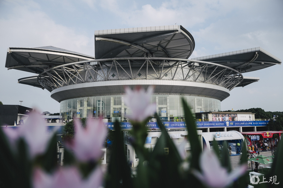 作者, 将世界与中 作者, 将世界与中